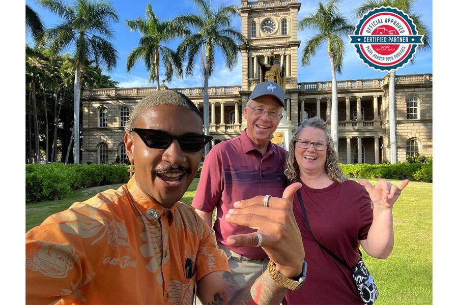 Oahu: Pearl Harbor, Arizona Memorial & Honolulu City Tour - Riding the navy launch to the USS Arizona Memorial