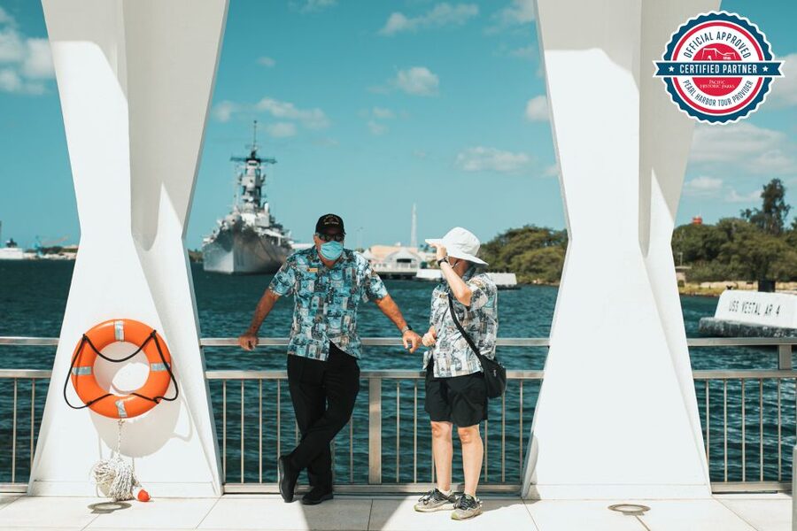 Oahu: Pearl Harbor, Arizona Memorial & Honolulu City Tour - The guides are a major part of the value