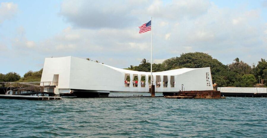 Oahu: Pearl Harbor, USS Arizona, and City Highlights Tour - What happens at the Pearl Harbor Visitor Center