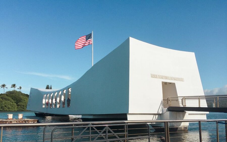 Oahu: Pearl Harbor, USS Arizona, and City Highlights Tour - Honolulu’s royal district in a compact loop