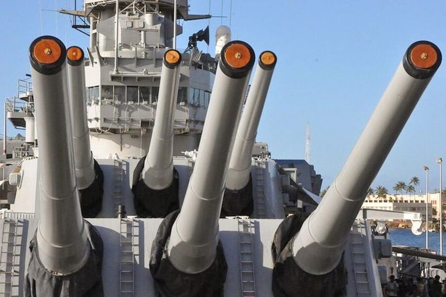 Oahu: Pearl Harbor, USS Arizona, and City Tour - Pearl Harbor sets the tone