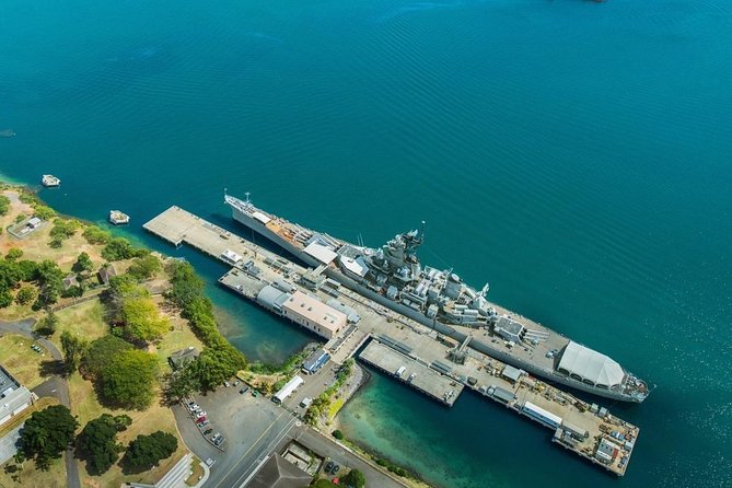 Oahu: Pearl Harbor USS Arizona Memorial & Battleship Missouri - What the $149 price includes