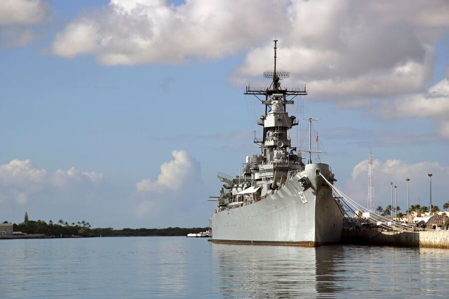 Oahu: Pearl Harbor, USS Arizona, Might Mo, & Honolulu Tour - Key points to know before booking