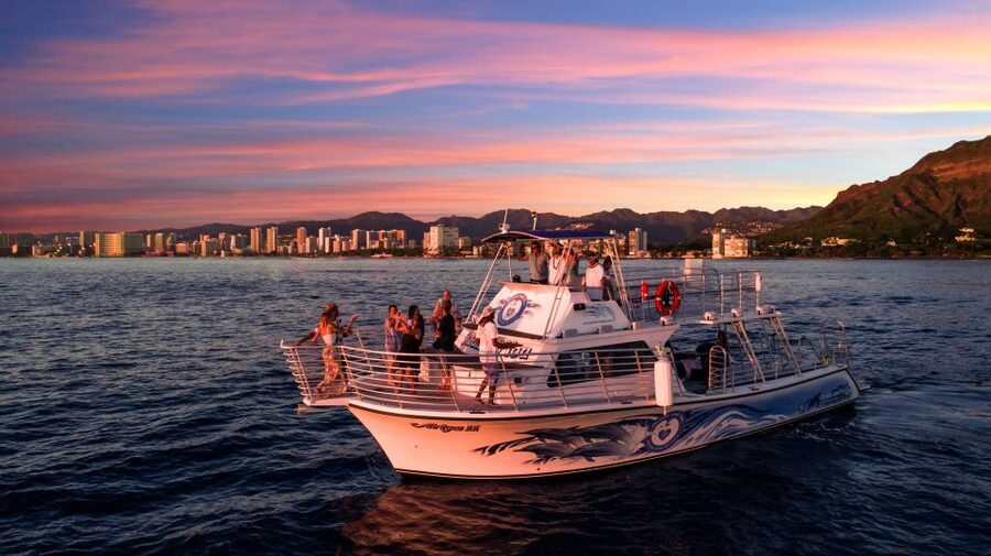 Oahu: Premium Waikiki Sunset Party Cruise with Live DJ - Who will enjoy this Oahu boat ride