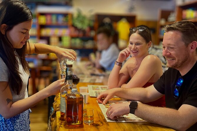 Oahu's Top Hawaiian Food & Scenic Tour - Plate lunch and shrimp bring the working-class food story