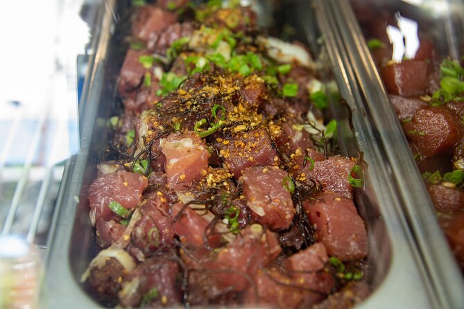 Oahu's Top Hawaiian Food & Scenic Tour - Manoa Chocolate adds a hands-on local tasting
