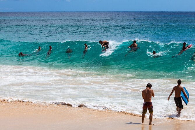 Oahu's Ultimate Grand Circle Island Tour with Snorkeling and More - Byodo-In Temple: the quietest half-hour