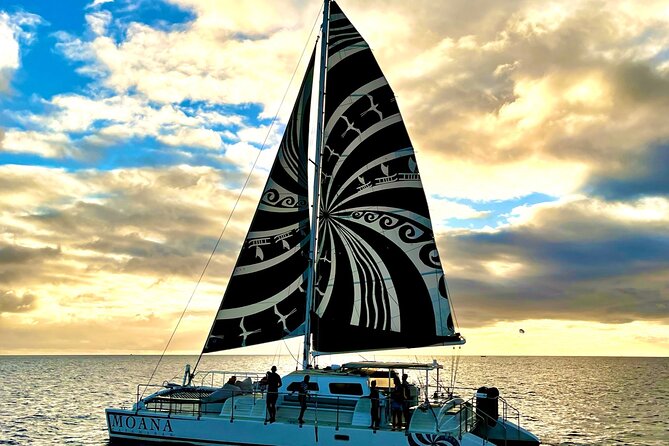 Oahu's Waikiki Coast: Moana’s Sunset Cocktail Sail - Leaving Kewalo Basin Harbor at 5:00 p.m.