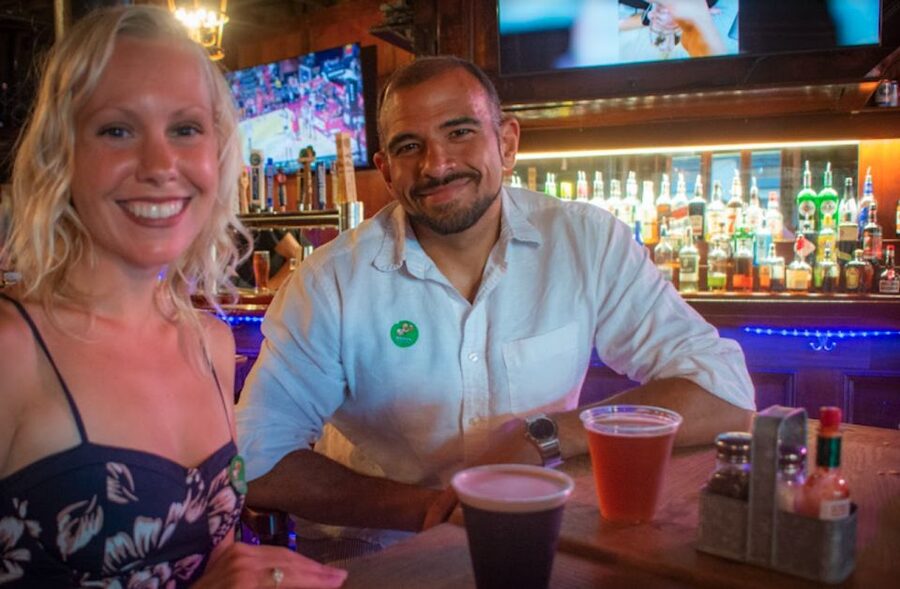 Oahu: Sips & Secrets of Hawaii Pub Crawl - Waikiki’s bar scene with a history lesson