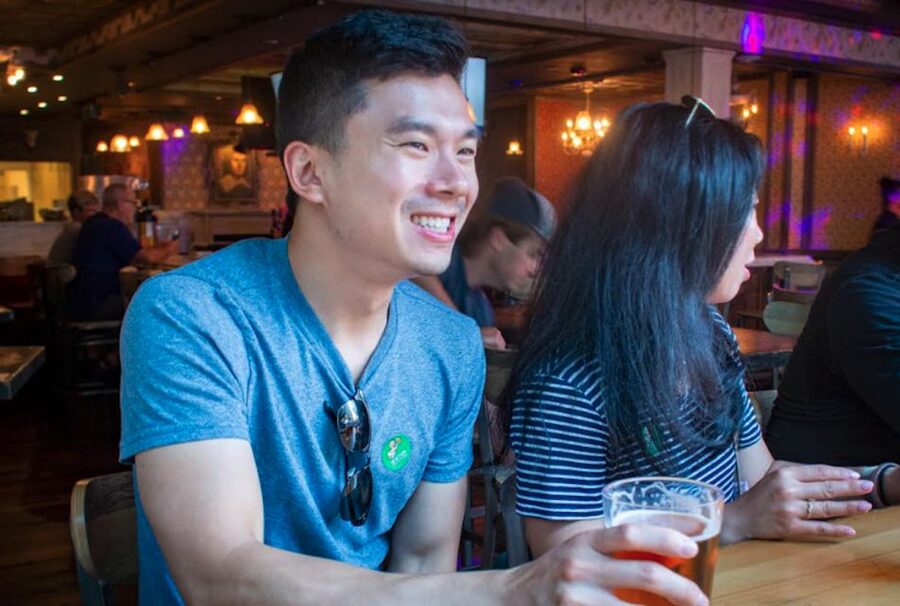 Oahu: Sips & Secrets of Hawaii Pub Crawl - How the social side works