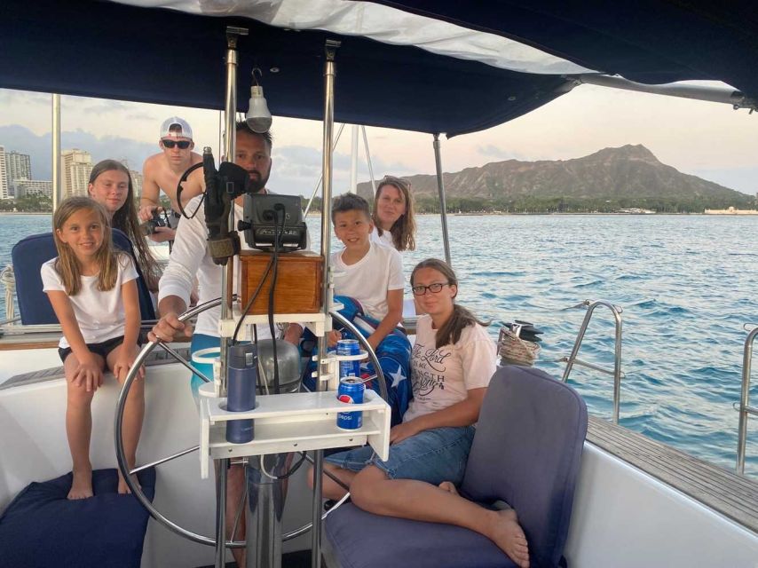 Oahu: Sunset sailing in small intimate groups - Watching Honolulu turn on its lights