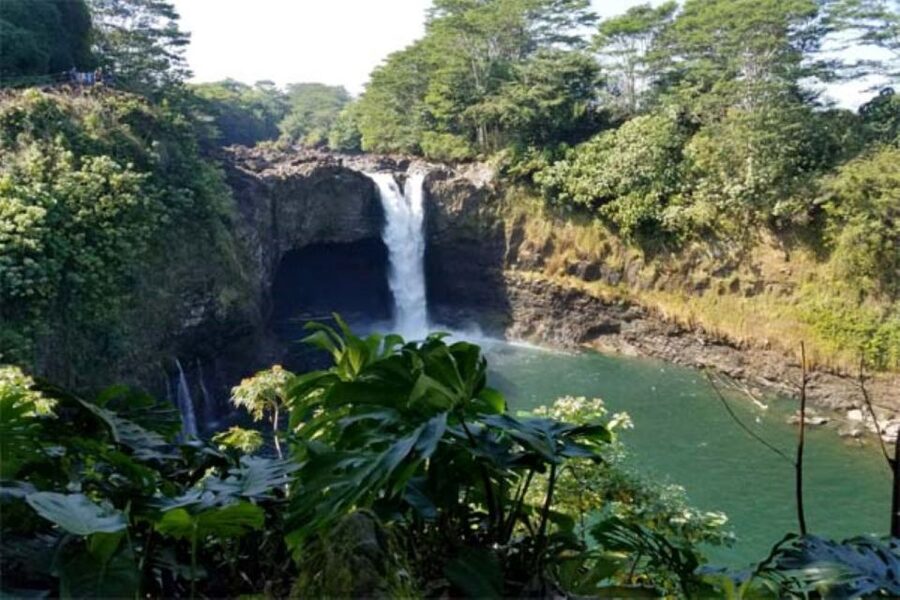 Oahu to Big Island Volcanoes National Park Adventure Tour - Hilo Bay, Banyan Drive, and Liliʻuokalani Gardens