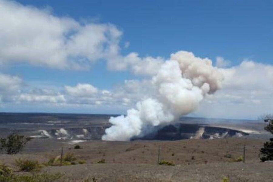 Oahu to Big Island Volcanoes National Park Adventure Tour - Rainbow Falls and the Wailuku River