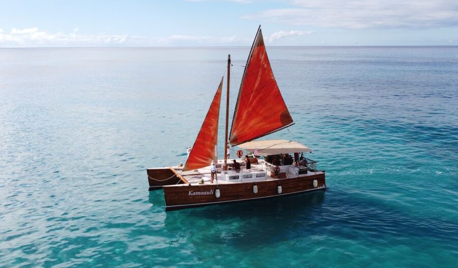 Oahu: Traditional Canoe Sunset Cruise with Dinner - Sailing toward Diamond Head