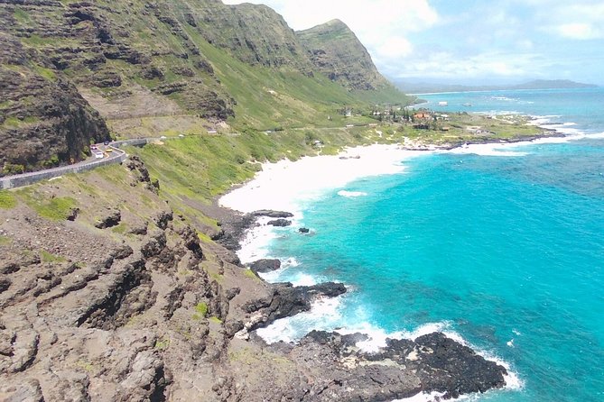 Oahu Unveiled: Tailored Luxury Private Island Tour - Haleiwa, Laniakea, and the best food choices