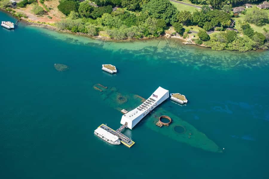 Oahu: USS Arizona Memorial and City Highlights Tour - Pearl Harbor gives the tour its purpose