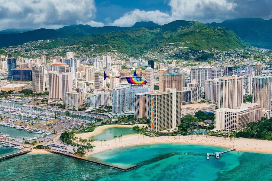 Oahu: Waikiki 20-Minute Doors On / Doors Off Helicopter Tour - Honolulu Harbor and the run toward Ala Moana