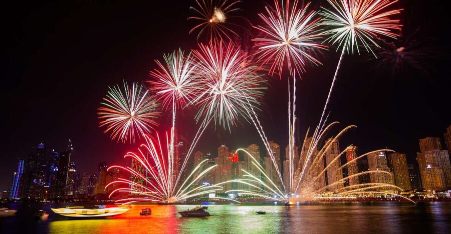 Oahu: Waikiki Fireworks Boat Cruise from Oahu - What the glass-bottom room adds