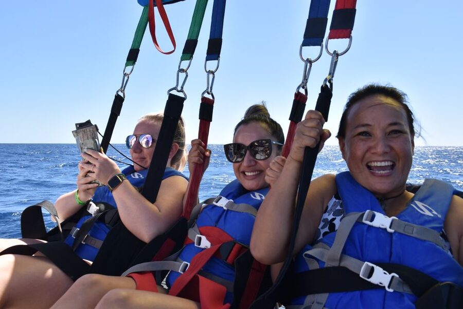 Oahu: Waikiki Parasailing - Who will enjoy this Waikiki activity most