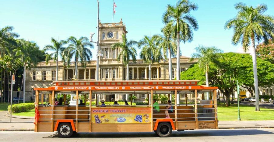 Oahu: Waikiki Trolley Hop-on Hop-off All-Line Pass - Red Line: Honolulu history, art, and city streets