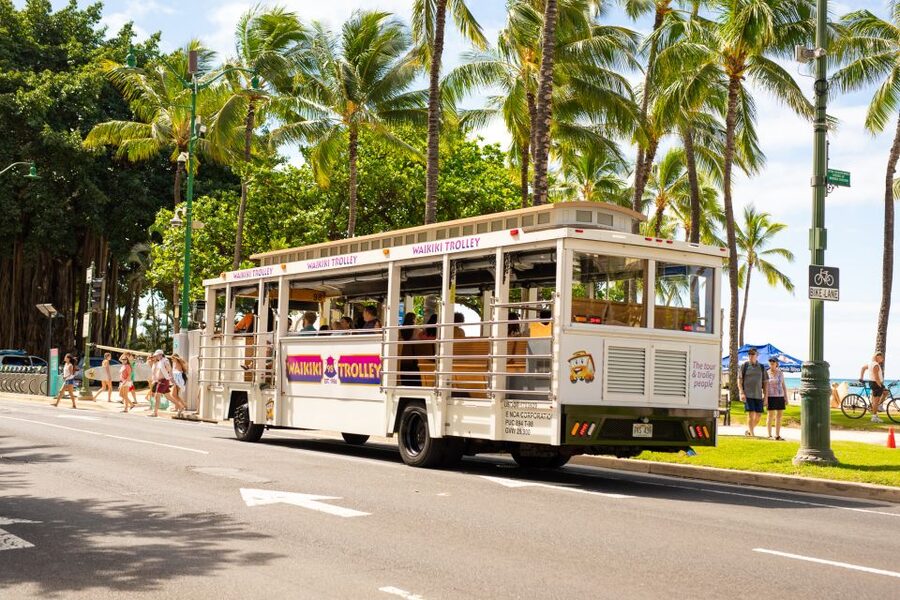 Oahu: Waikiki Trolley Hop-on Hop-off All-Line Pass - What the guides add to the ride