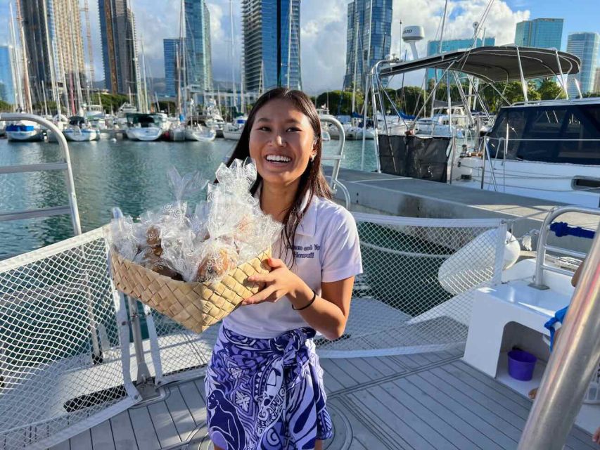 Oahu: Waikiki Whale Watching Tour-Donut and Coffee Included - Practical booking and cancellation advice