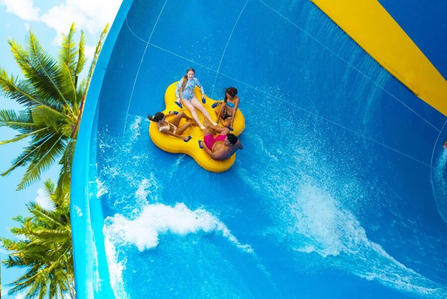 Oahu: Wet 'n' Wild Waterpark Ticket with Waikiki Transfer - Hawaiian Waters and the 400,000-gallon wave pool