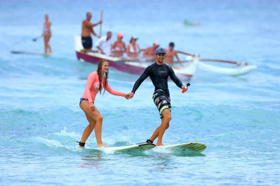 Oahu: Your Private Group Surf Lesson in Waikiki - Catching your first wave with help from the beach