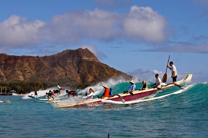Outrigger Canoe Surfing - What the 20-minute Waikīkī canoe ride is really like