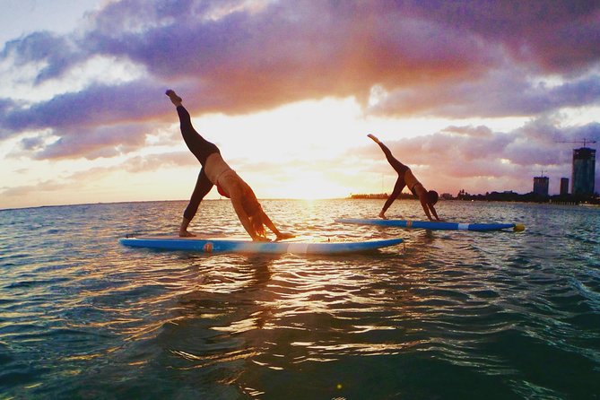 Paddleboard Yoga Class in Honolulu - Why the group size matters