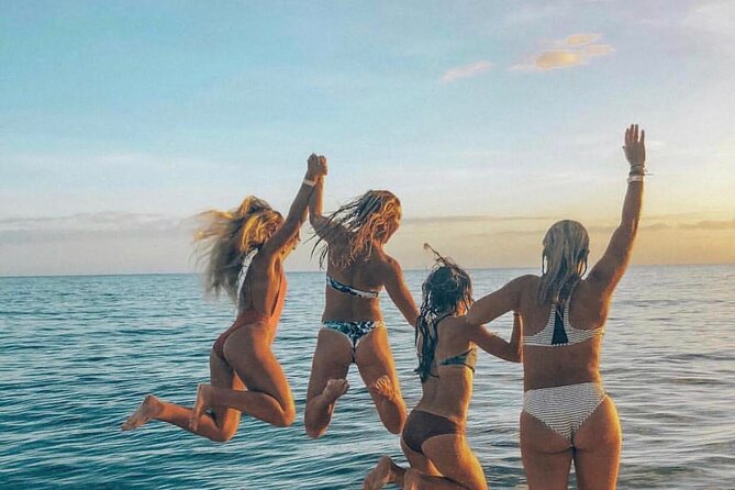 Paradise Waikiki Sunset Cruise + LIVE DJ + SWIMMING - Who will enjoy the music and crowd