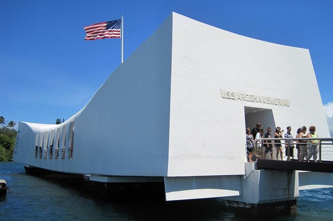 Pearl Harbor Arizona Memorial - Honolulu Tour - Submarine Access - The real question: convenience or more time?