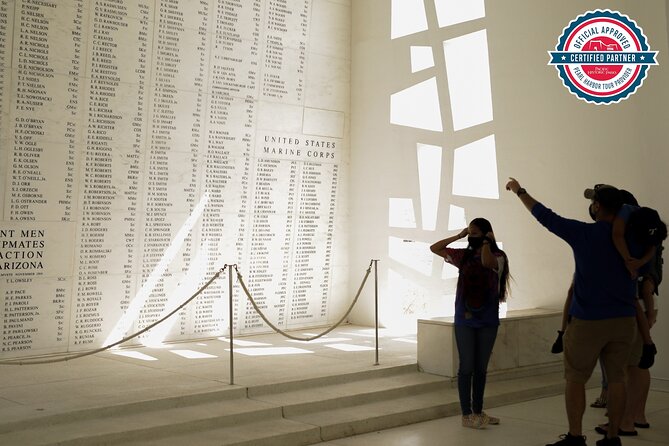 Pearl Harbor Remembered Tour - A quick tour of historic Honolulu