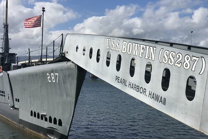 Pearl Harbor Tour Arizona Memorial and USS Bowfin - Who will get the most from this experience