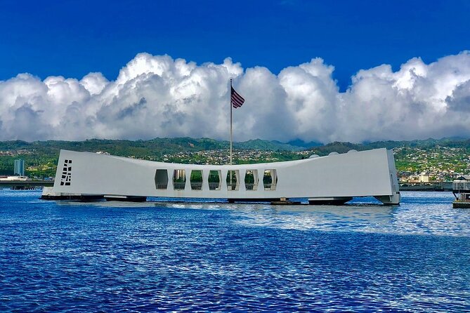 Pearl Harbor Tour with USS Arizona & Missouri Battleship - The guide can make or break the day