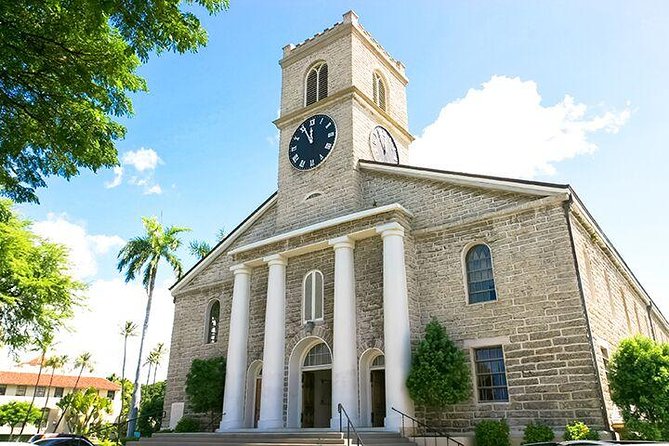 Pearl Harbor, USS Arizona and Honolulu City Tour - Honolulu’s royal landmarks from the coach