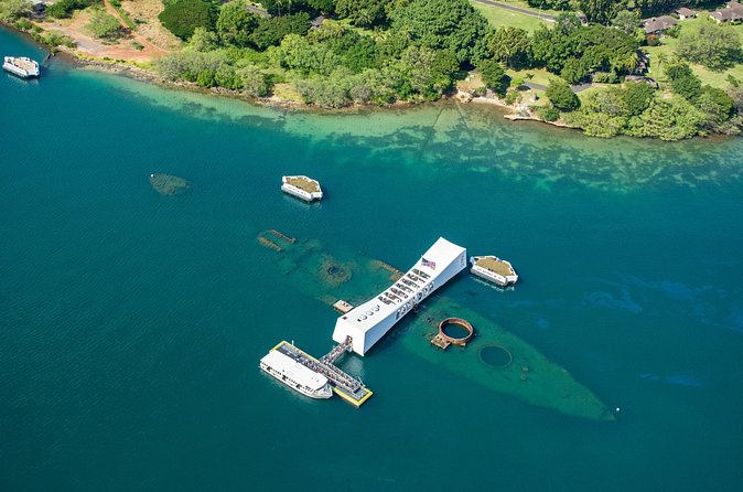 Pearl Harbor USS Arizona Memorial and Honolulu City Tour - The boat ride to the memorial