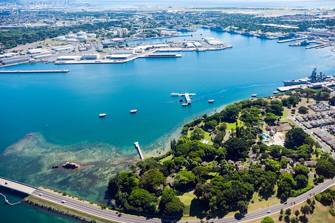 Pearl Harbor USS Arizona Memorial and Honolulu City Tour - What the driver-guide adds