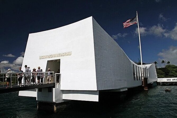 Pearl Harbor: USS Arizona Memorial & Battleship Missouri - The USS Arizona Memorial boat ride