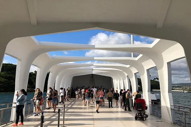 Pearl Harbor: USS Arizona Memorial & Battleship Missouri - The guides make a real difference