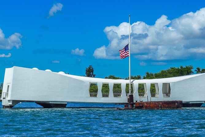 Pearl Harbor with USS Arizona and Hawaiian Kingdom History Tour - Downtown Honolulu: from Kamehameha I to the modern state