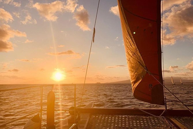 Polynesian Canoe Sunset Sail - Why Kamoauli feels different from a typical Waikiki cruise