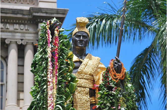 Premier Pearl Harbor and Hawaii Kingdom History Tour - The King Kamehameha Statue