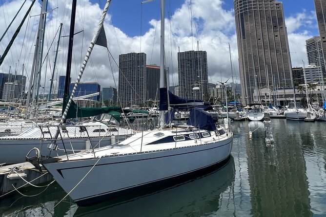Private 5Hrs Island Tour with 2Hrs Sail and Snorkel with Turtles - Tantalus Lookout and Honolulu from above