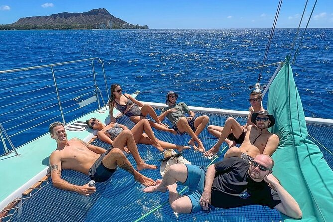 Private Catamaran Charter in Waikiki (1-6 Guests) - A private boat instead of a crowded Waikiki outing