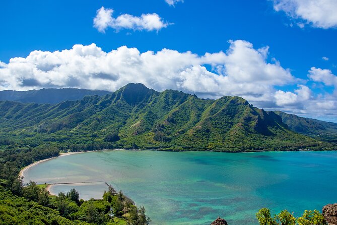 Private Circle Island Oahu Tour with Custom Itinerary - Halona Blowhole: a quick first look at the Pacific