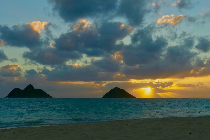 Private Customizable Grand Circle Island Tour of Oahu - Macadamia nuts, coffee, and local food