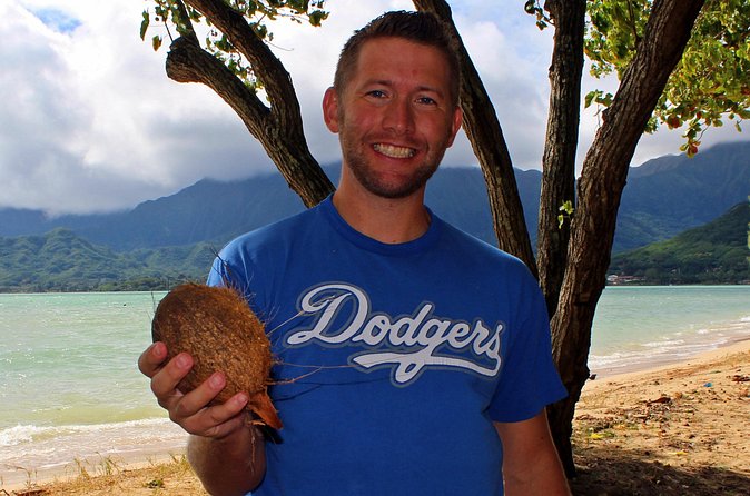 Private North Shore of Oahu Tour - Haleiwa, the North Shore’s Town Stop
