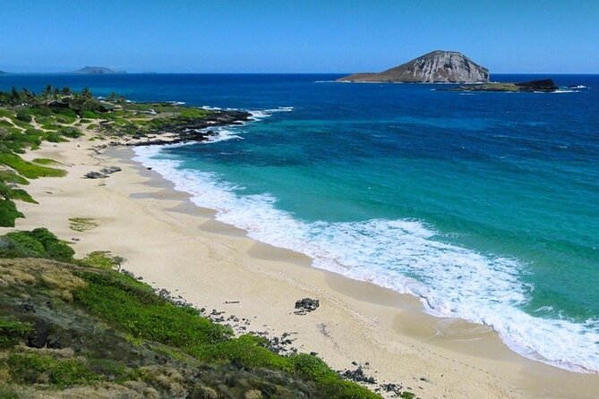 Private Oahu Circle Island Tour - Halona Blowhole and Eternity Beach