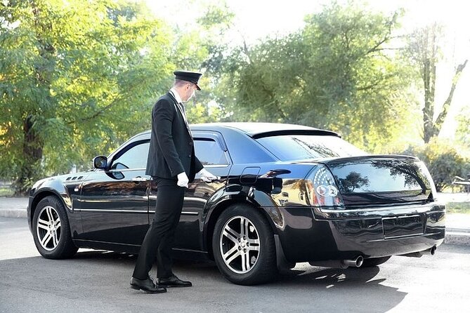 Private One-way Airport Transfer Honolulu Airport To Honolulu - A simple airport ride, with one important catch